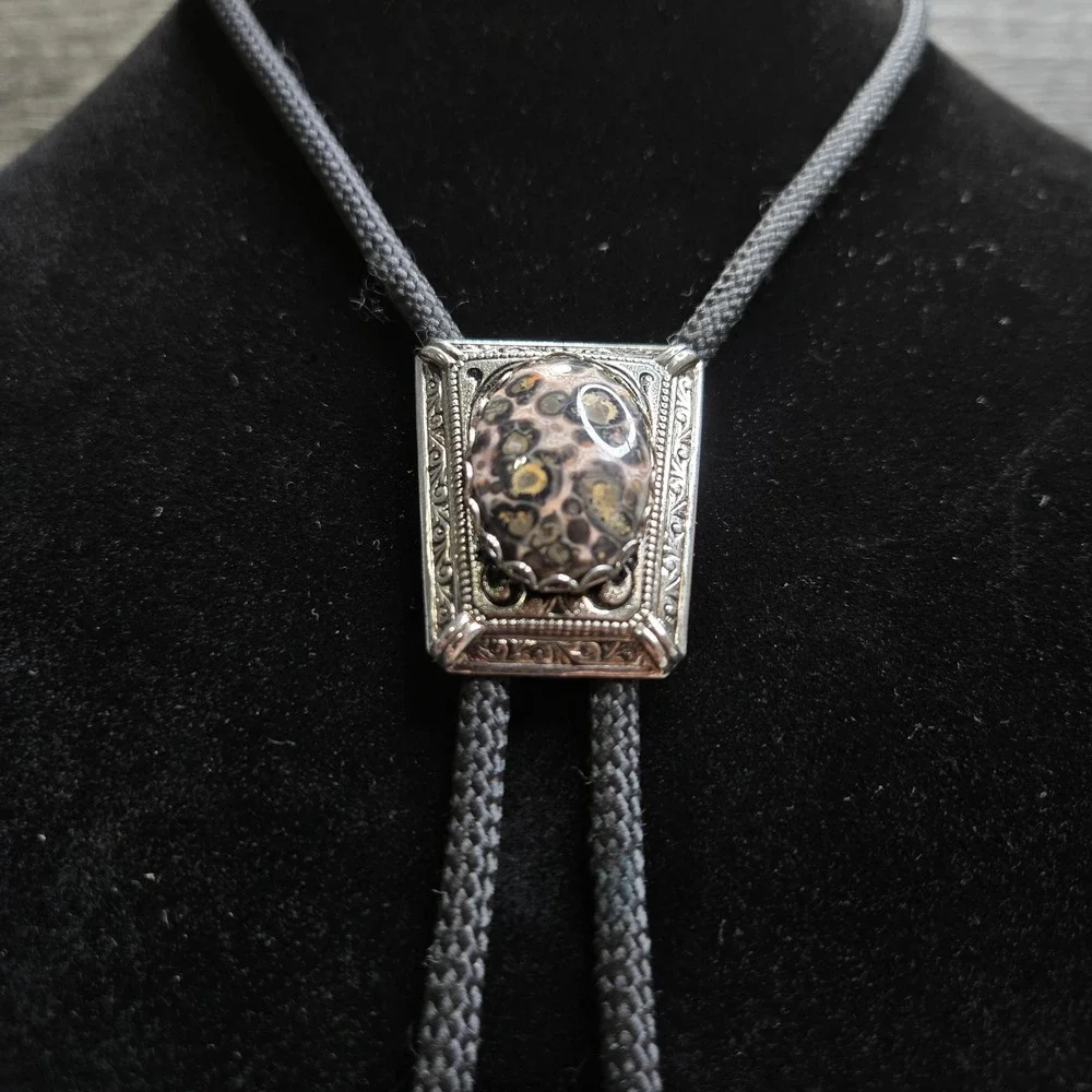 Vintage Western Leopard Skin Jasper Bolo Tie Silver Tone Filigree Black Cord